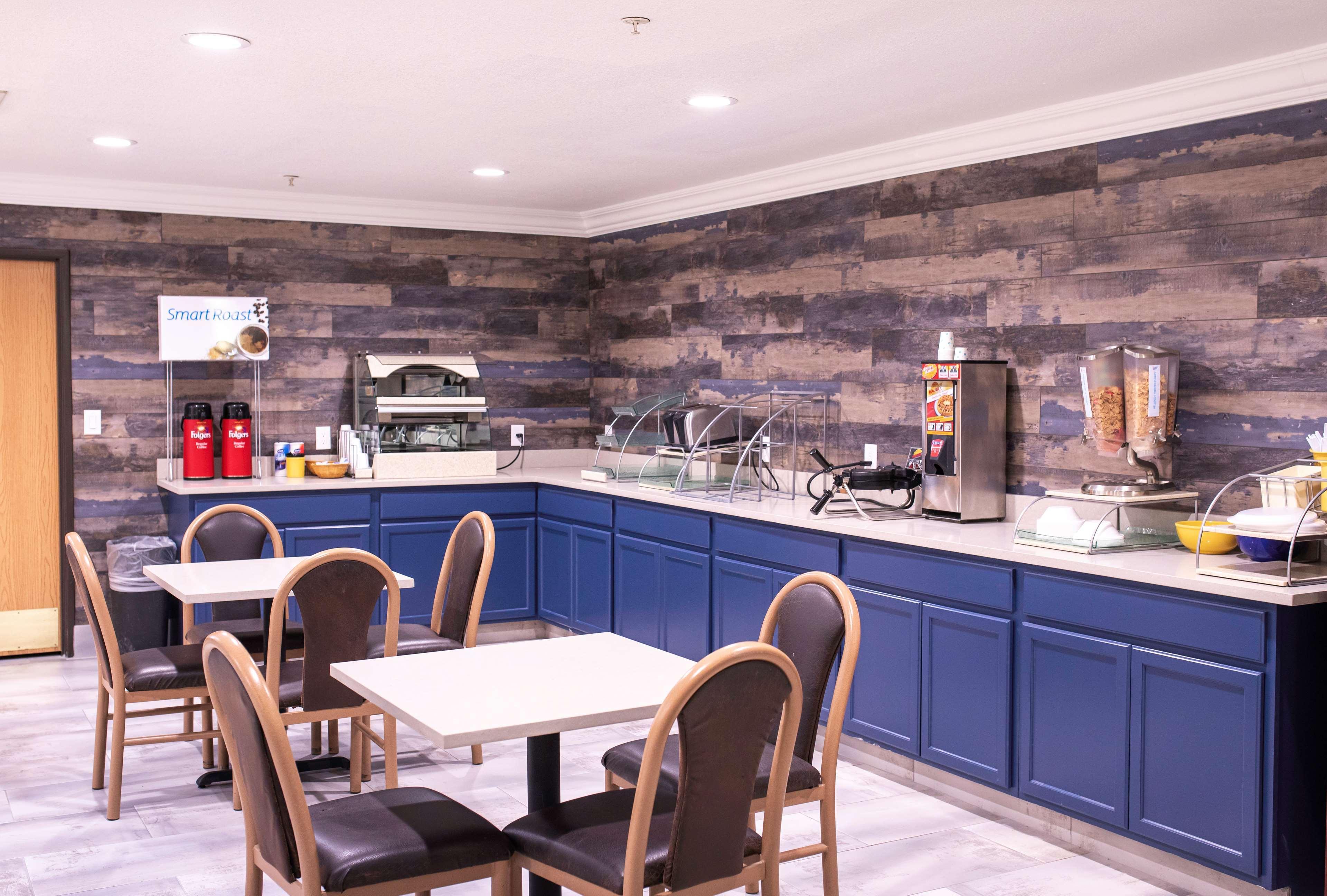 Surestay Plus By Best Western Fort Worth Benbrook Экстерьер фото