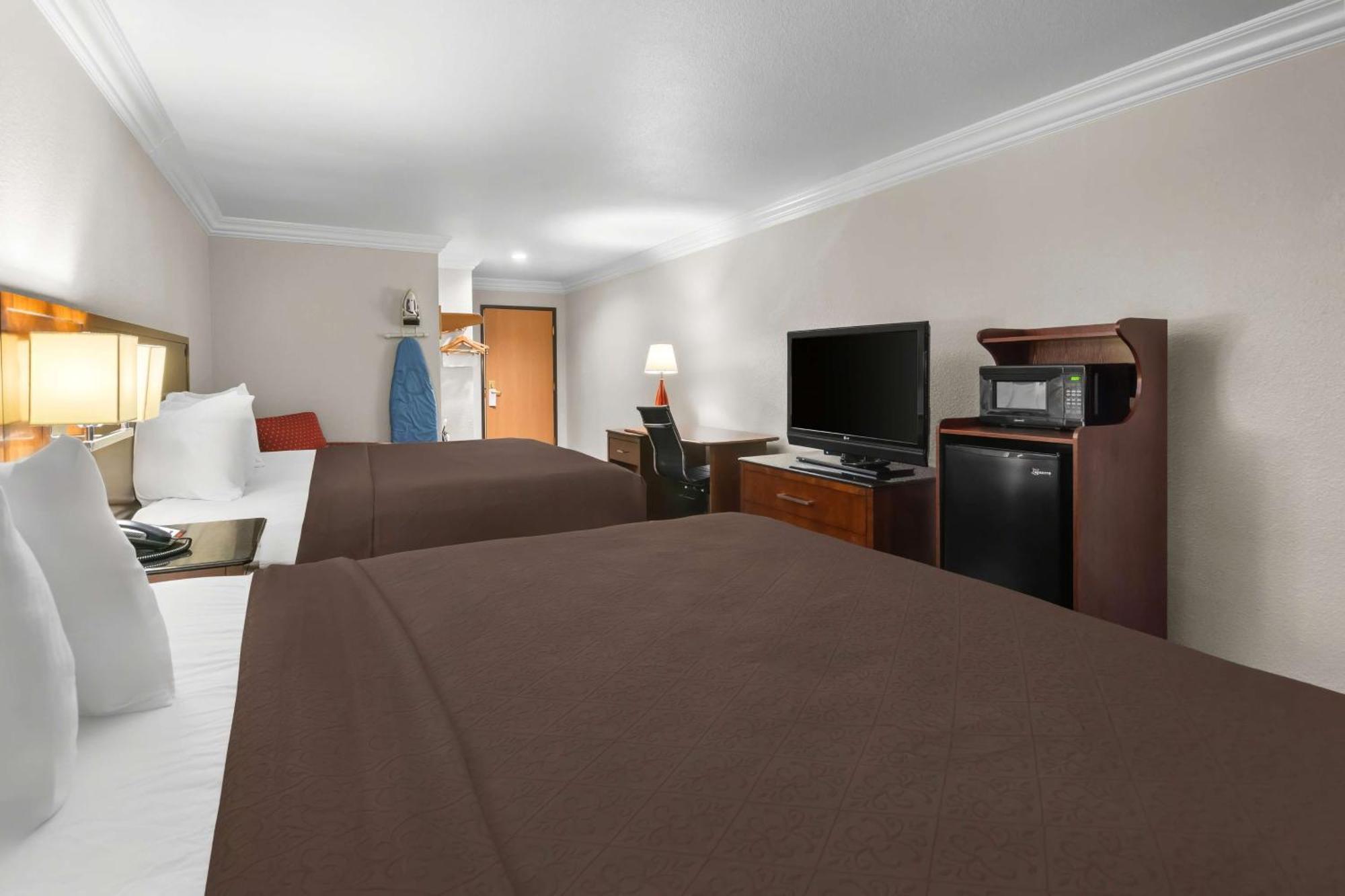 Surestay Plus By Best Western Fort Worth Benbrook Экстерьер фото