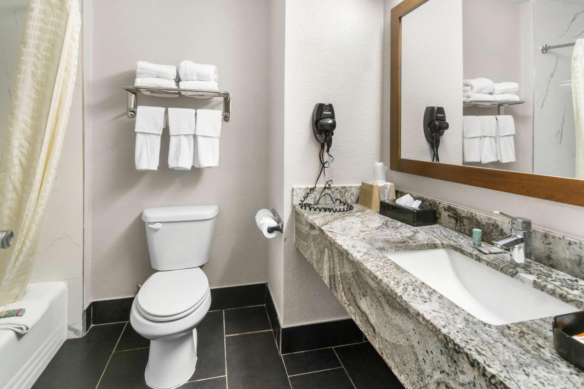 Surestay Plus By Best Western Fort Worth Benbrook Экстерьер фото