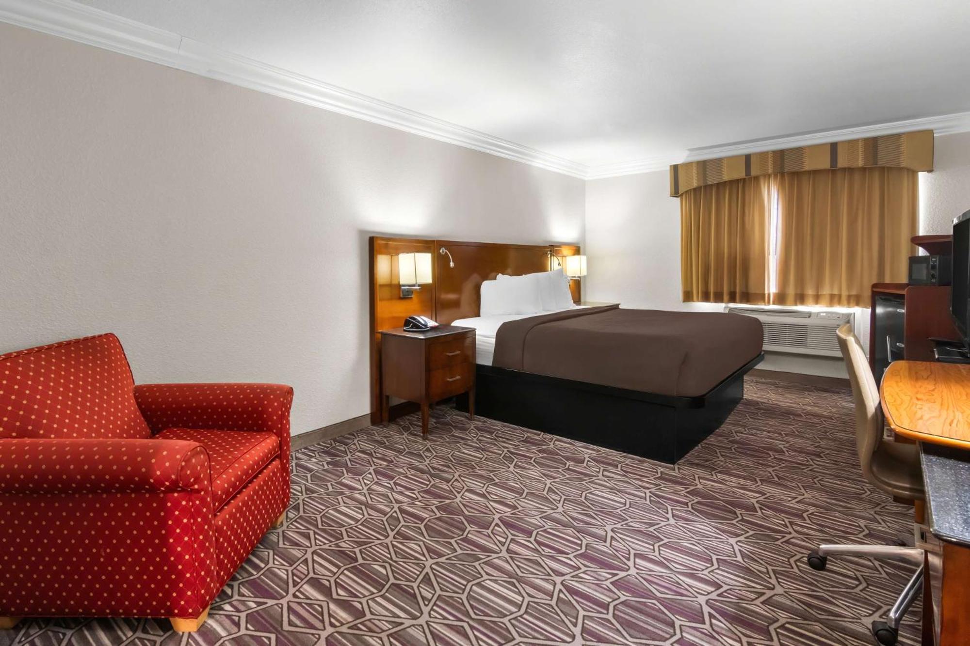 Surestay Plus By Best Western Fort Worth Benbrook Экстерьер фото